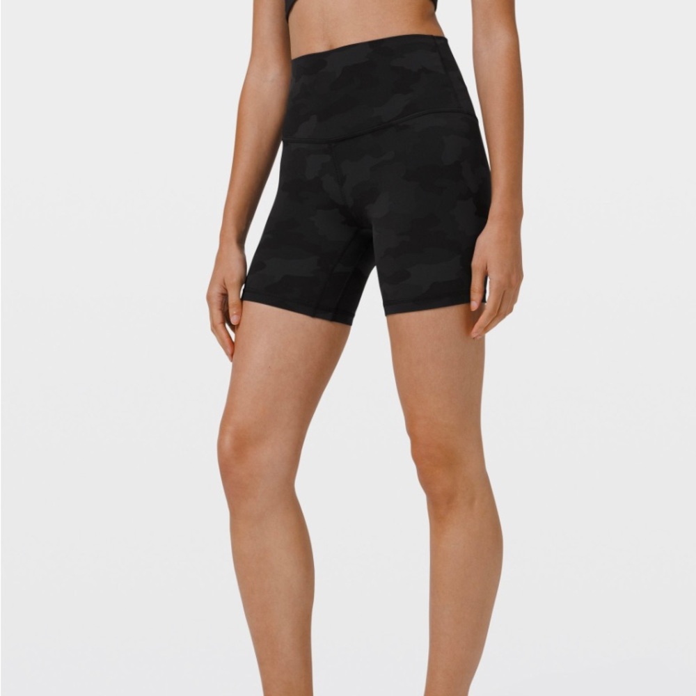 lululemon align High Rise Short 6 size 4!